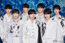 娱乐吃瓜君时代少年团,娱乐吃瓜君时代，青春偶像的崛起之路